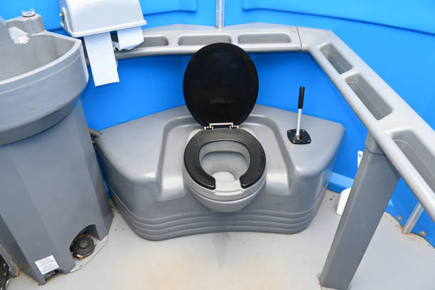Portable Toilet Options We Offer in Terra Bella, CA